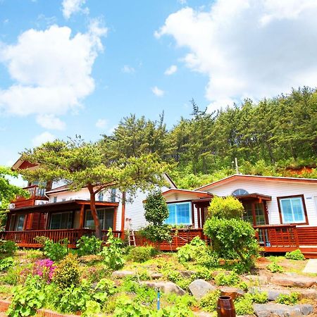 Memories Of Taean Sunset Pension Exterior photo