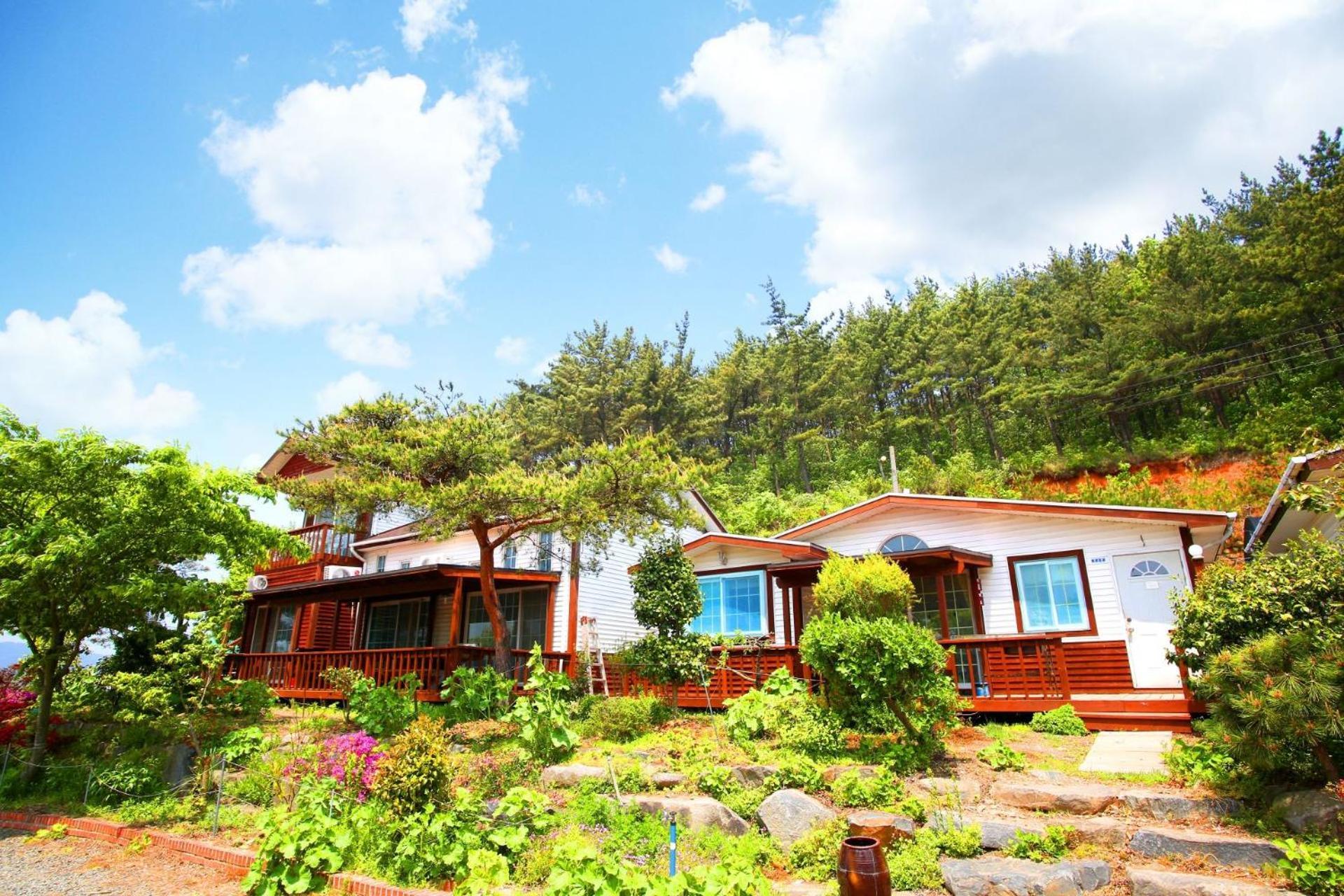 Memories Of Taean Sunset Pension Exterior photo